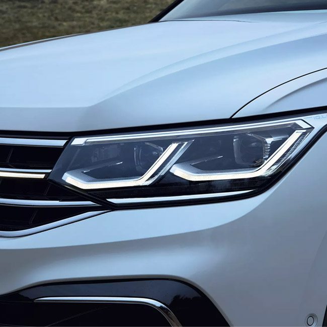 Front LED headlamps on a Tiguan Allspace